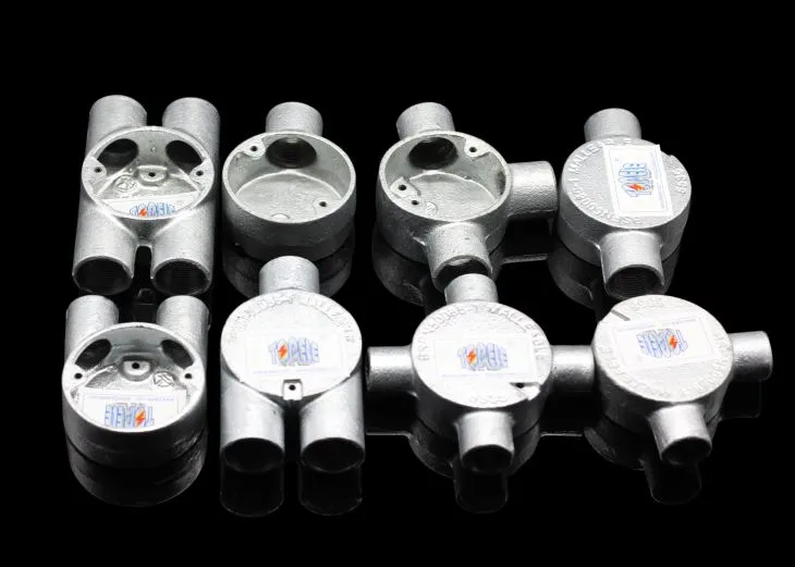 Tempervalurautaisten rauta Conduit ruutuun Terminal